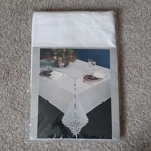 White Table Cloth Battenburg Lace Vintage NIB Oblong